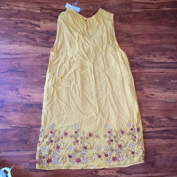 New dress   - Picture 2 of 3